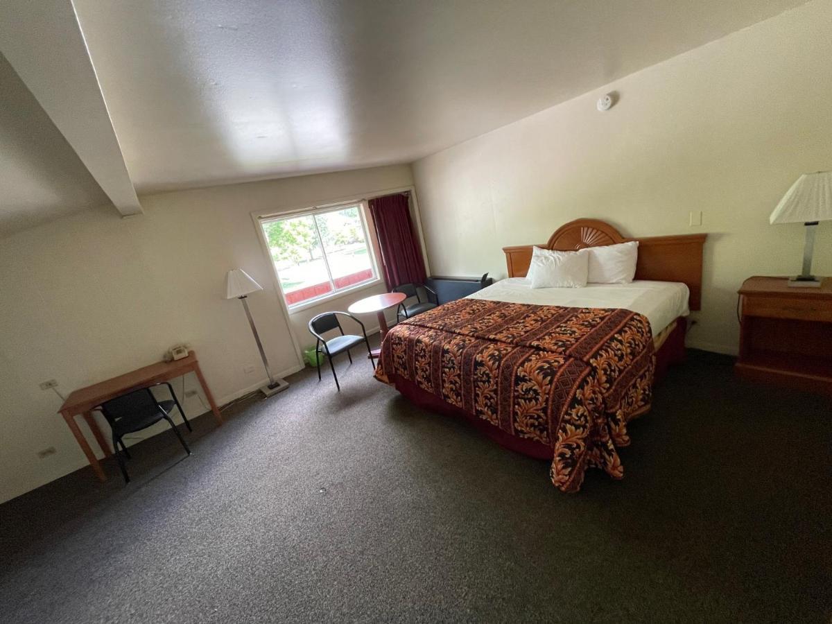 Vibe Inn - Whirlpools Suites - Лионс Экстерьер фото