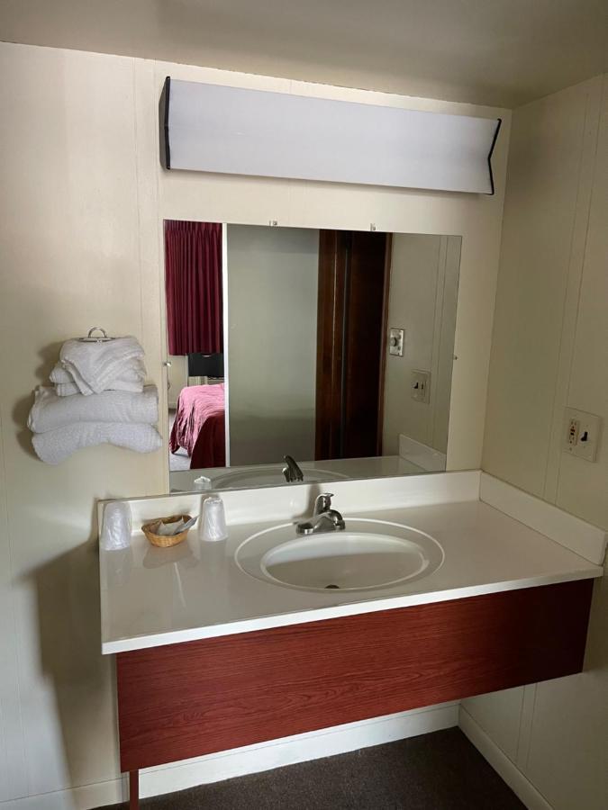 Vibe Inn - Whirlpools Suites - Лионс Экстерьер фото