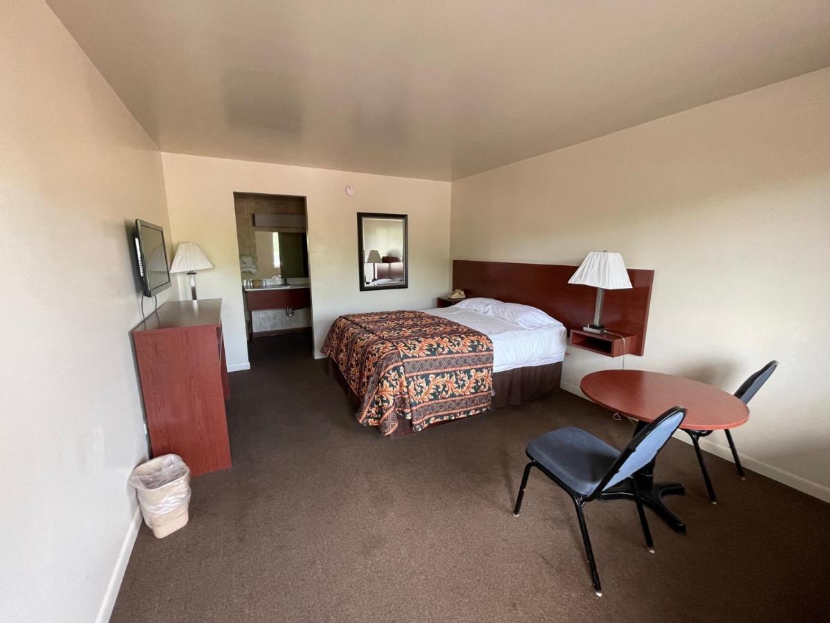 Vibe Inn - Whirlpools Suites - Лионс Экстерьер фото